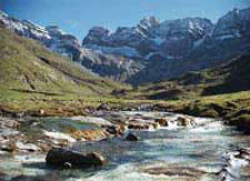 France-Pyrenees-Follow the GR10 in the Pyrenees